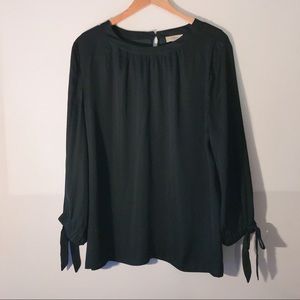 XL Black Top